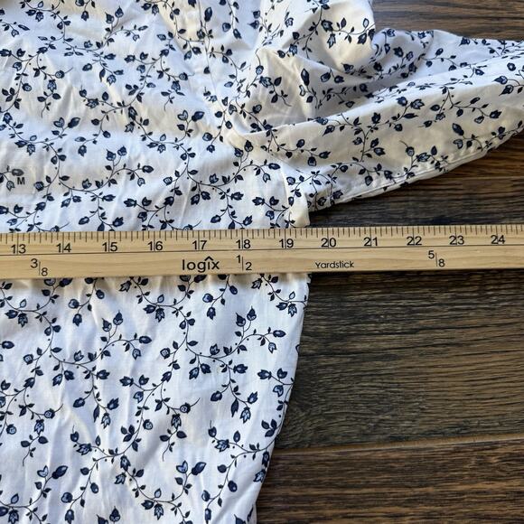 Express Women’s Floral Button Down Shirt White Blue Flower Print Slim Fit NWT M - Picture 5 of 5